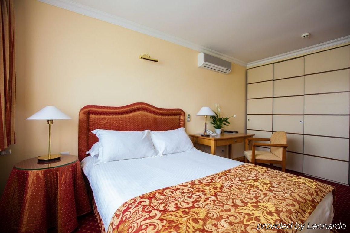 Chagala Atyrau Hotel Exterior foto